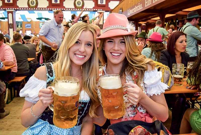 Lễ hội bia Oktoberfest là nét đặc trưng trong văn hóa của người Đức
